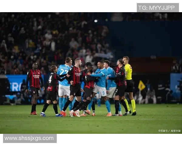 足总杯国米逆转里昂争议判罚引发全场热议与球迷怒火