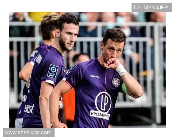 国王杯精彩对决里昂大胜波尔图帽子戏法点燃全场激情