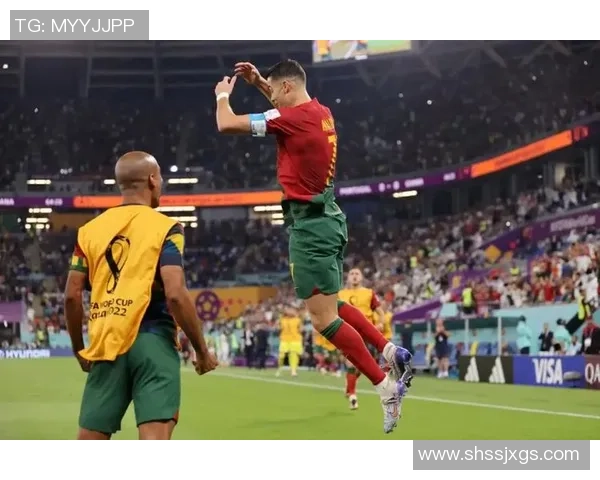 世界杯精彩对决巴萨3-0巴黎圣日耳曼乌龙球瞬间点燃全场激情